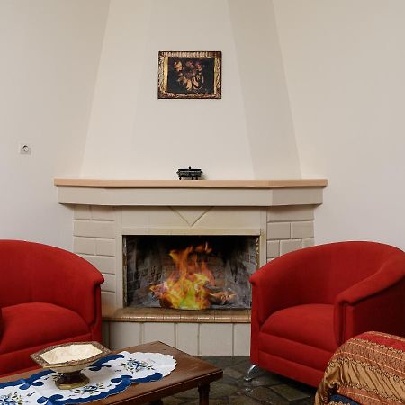 Petrakis Afrathias Garden House Villa Kalamaki  Dış mekan fotoğraf