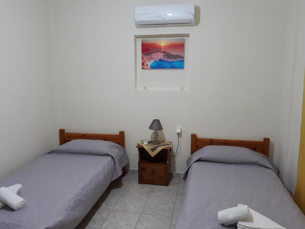 Petrakis Afrathias Garden House Villa Kalamaki  Dış mekan fotoğraf