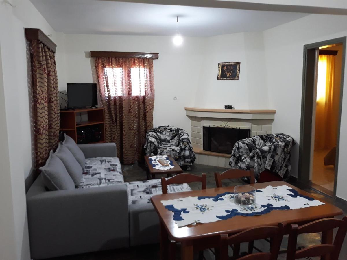 Petrakis Afrathias Garden House Villa Kalamaki  Dış mekan fotoğraf