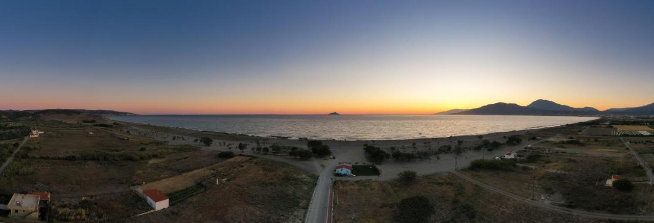Petrakis Afrathias Garden House Villa Kalamaki  Dış mekan fotoğraf