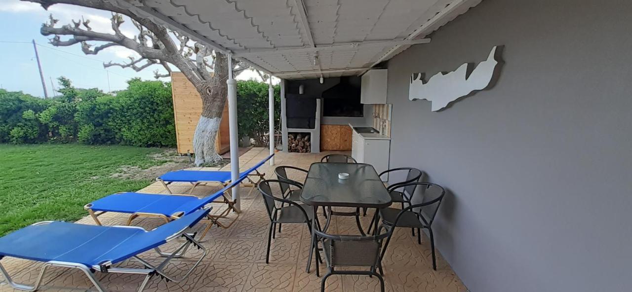 Petrakis Afrathias Garden House Villa Kalamaki  Dış mekan fotoğraf